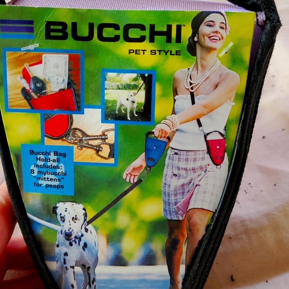 Bucchi hold all bag with leash purple